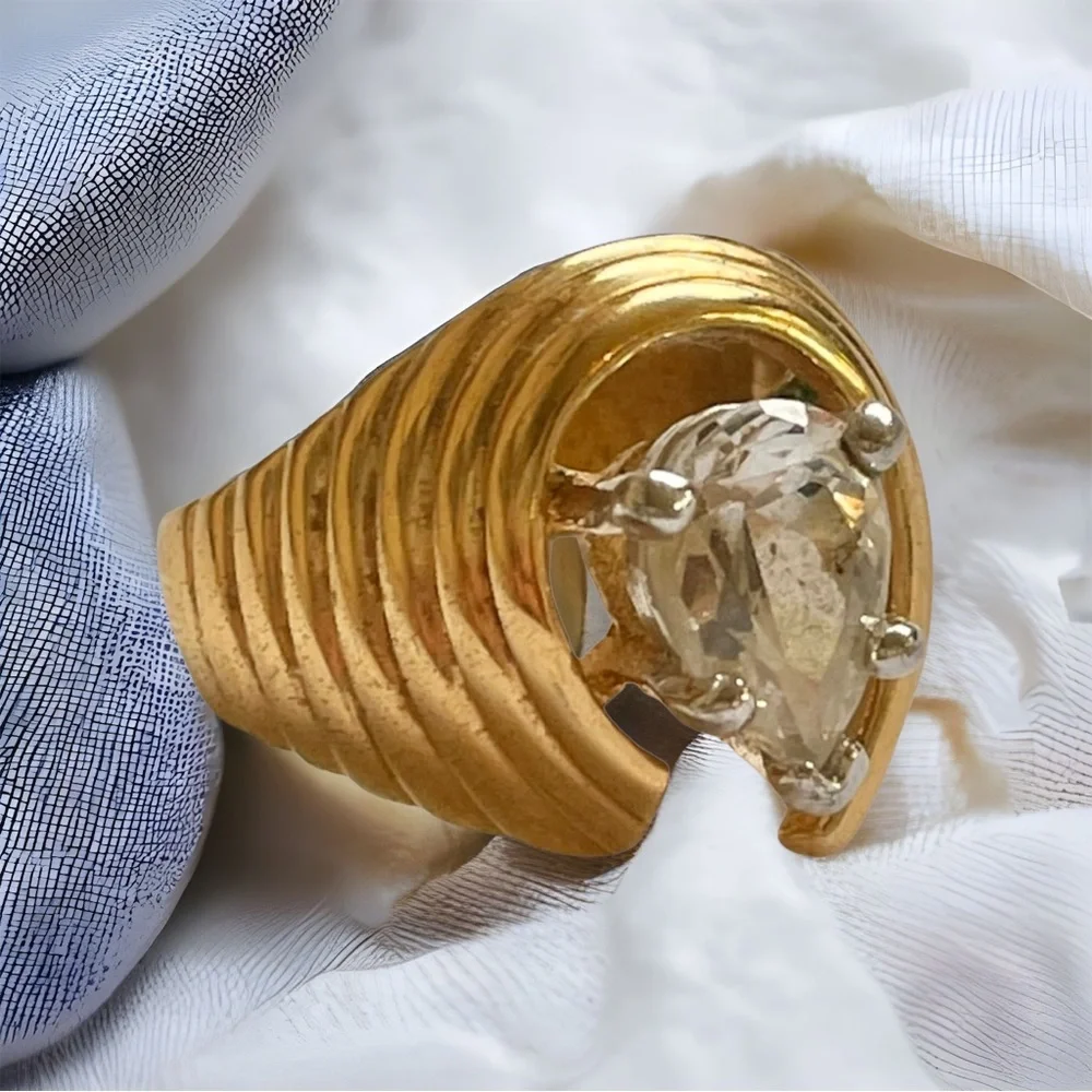 Vintage pear shaped diamond cocktail ring - Picture 1 of 7